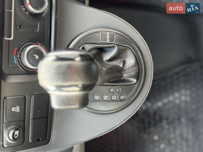 Мінівен Volkswagen Transporter 2010 в Хмельницькому