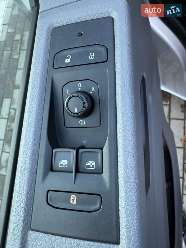 Вантажний фургон Volkswagen Transporter 2021 в Луцьку
