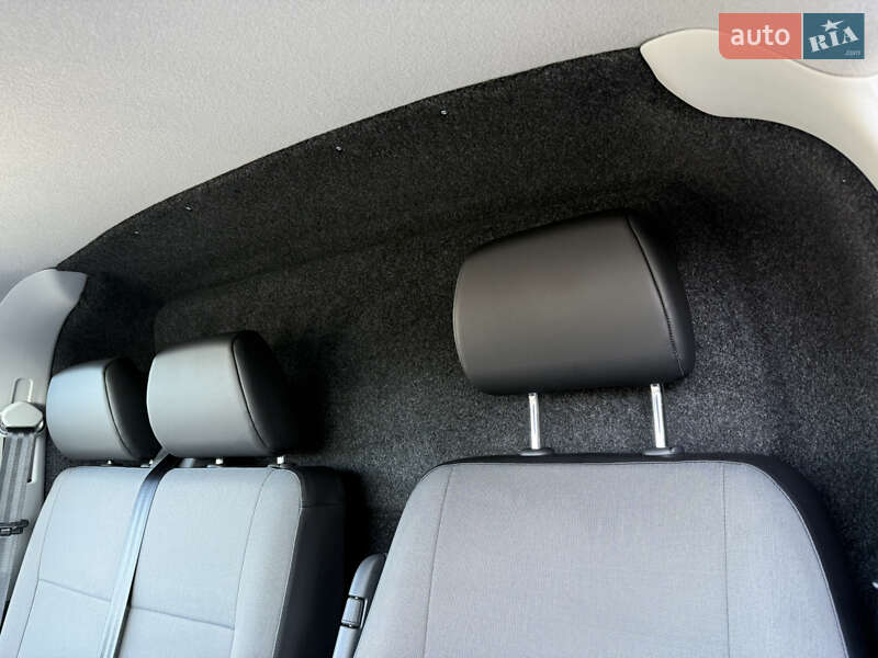 Вантажний фургон Volkswagen Transporter 2021 в Луцьку