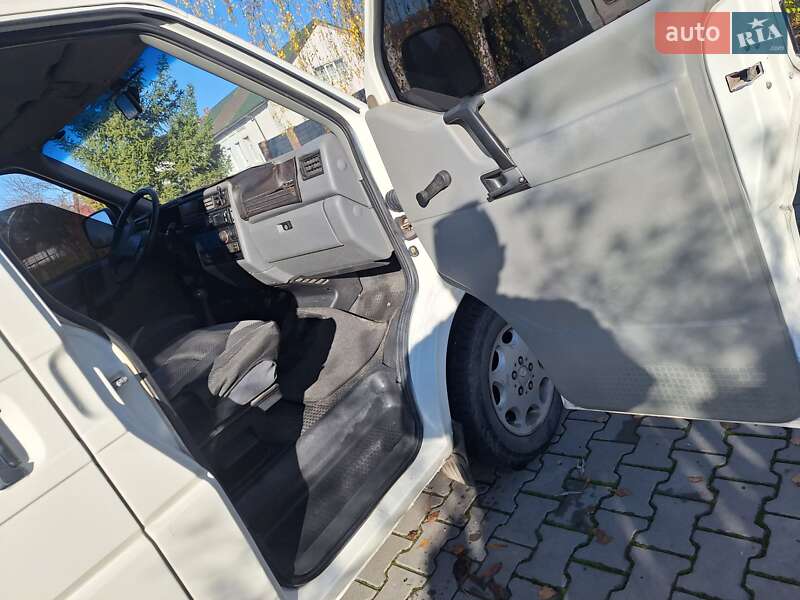 Мінівен Volkswagen Transporter 1995 в Чернівцях