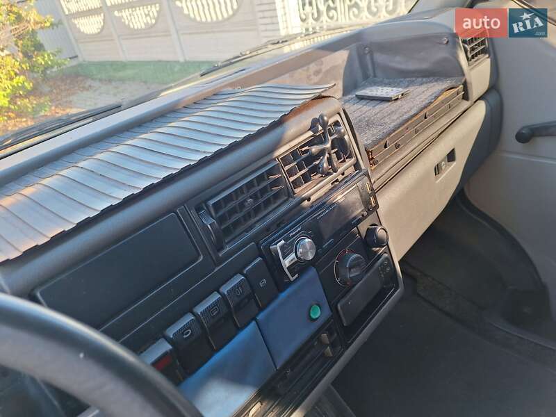Мінівен Volkswagen Transporter 1995 в Чернівцях