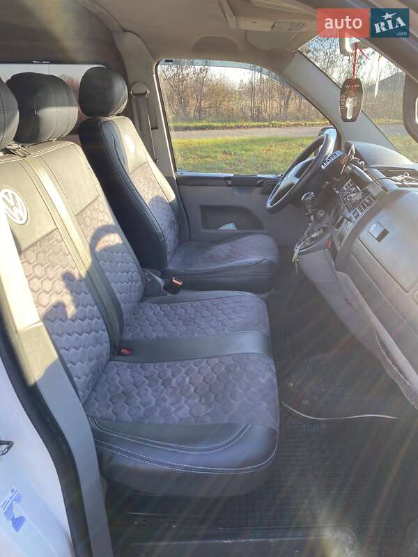 Минивэн Volkswagen Transporter 2004 в Владимире