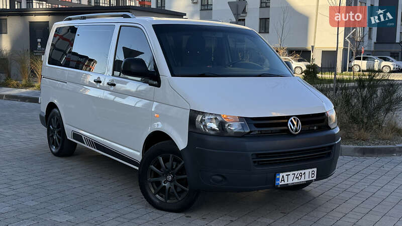 Минивэн Volkswagen Transporter 2009 в Ивано-Франковске
