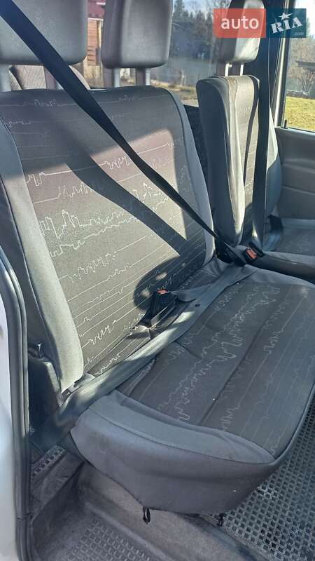 Мінівен Volkswagen Transporter 2003 в Яблуниці фото 5 Мінівен Volkswagen Transporter 2003 в Яблуниці