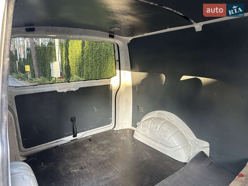 Вантажний фургон Volkswagen Transporter 2011 в Києві фото 20 Вантажний фургон Volkswagen Transporter 2011 в Києві