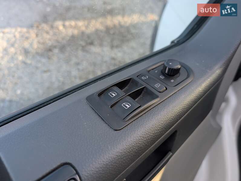Вантажний фургон Volkswagen Transporter 2010 в Рівному фото 24 Вантажний фургон Volkswagen Transporter 2010 в Рівному