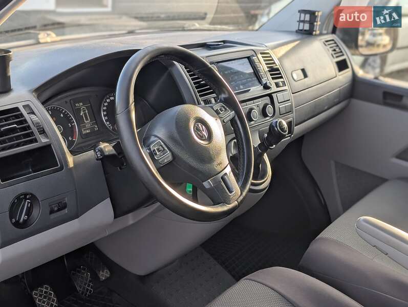 Вантажний фургон Volkswagen Transporter 2010 в Рівному фото 30 Вантажний фургон Volkswagen Transporter 2010 в Рівному