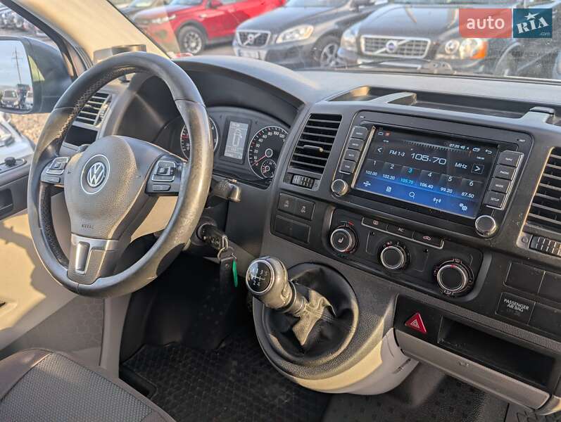 Вантажний фургон Volkswagen Transporter 2010 в Рівному фото 35 Вантажний фургон Volkswagen Transporter 2010 в Рівному