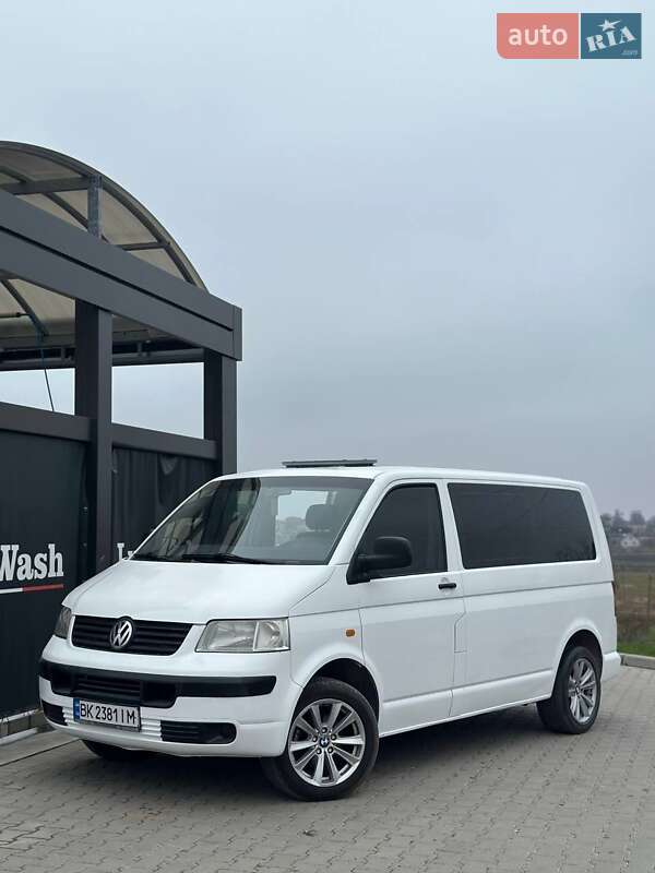 Микроавтобус Volkswagen Transporter 2003 в Шумске