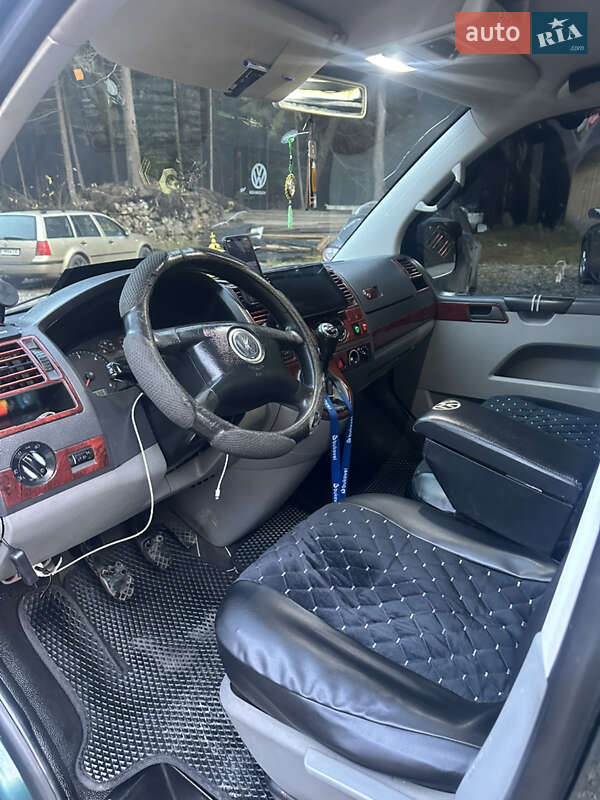 Мінівен Volkswagen Transporter 2004 в Поляниці