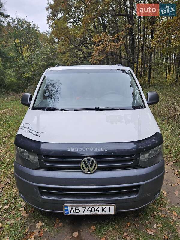 Мінівен Volkswagen Transporter 2010 в Ладижині