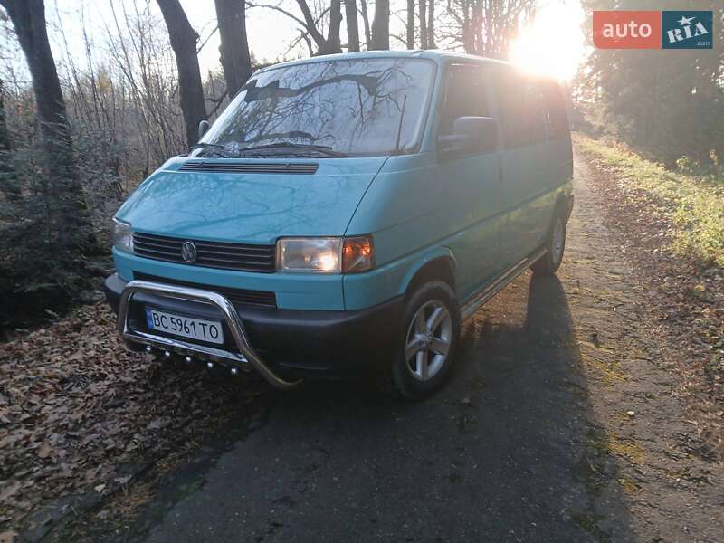 Минивэн Volkswagen Transporter 1996 в Самборе