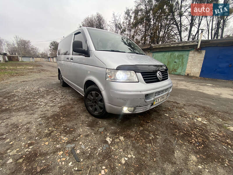 Минивэн Volkswagen Transporter 2004 в Змиеве
