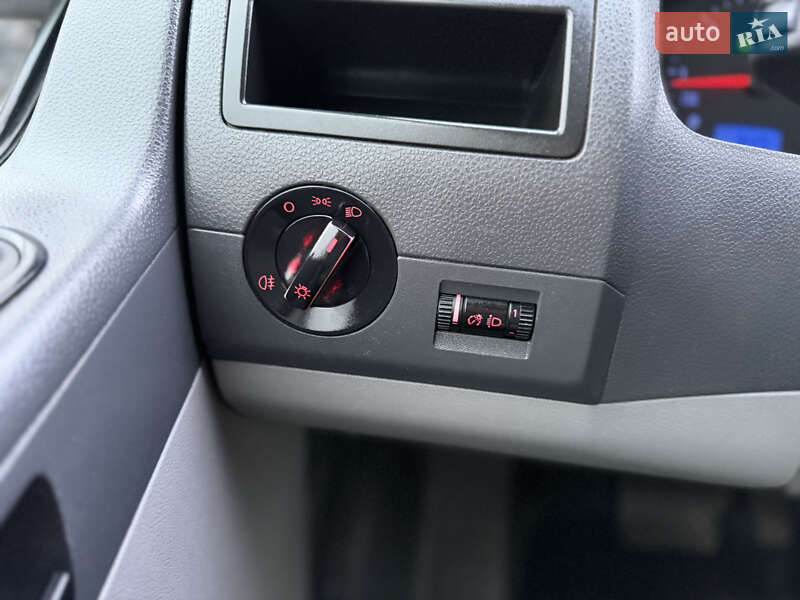 Минивэн Volkswagen Transporter 2005 в Ровно фото 35 Минивэн Volkswagen Transporter 2005 в Ровно