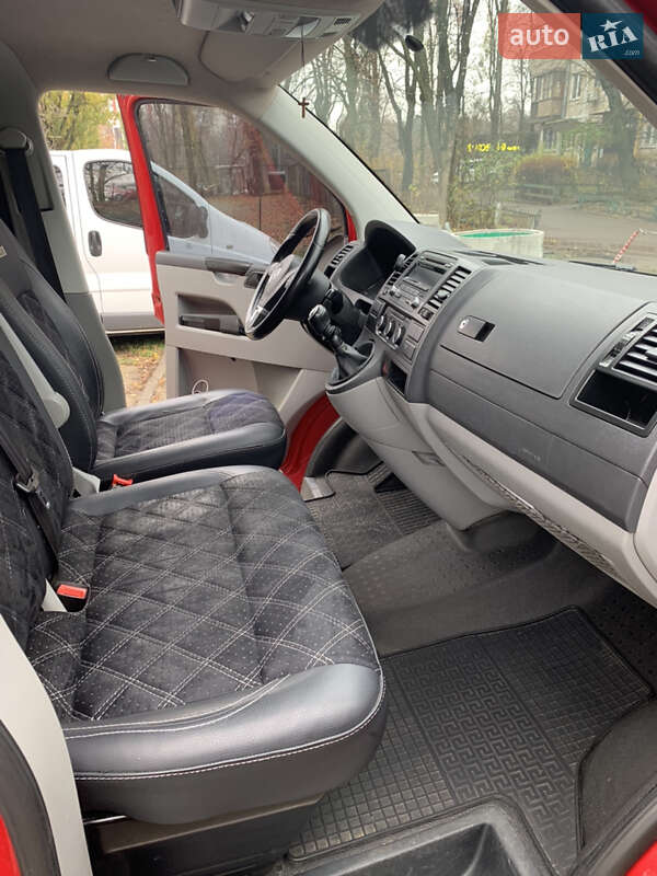 Мінівен Volkswagen Transporter 2014 в Києві