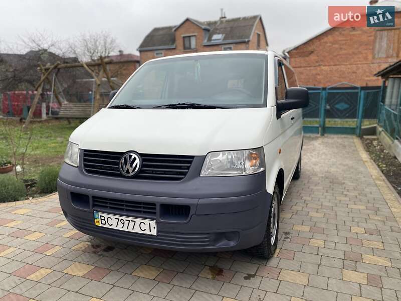 Минивэн Volkswagen Transporter 2006 в Львове