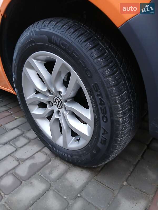 Мінівен Volkswagen Transporter 2012 в Чорткові