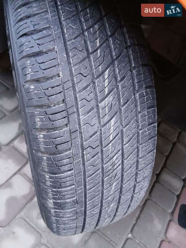 Мінівен Volkswagen Transporter 2012 в Чорткові