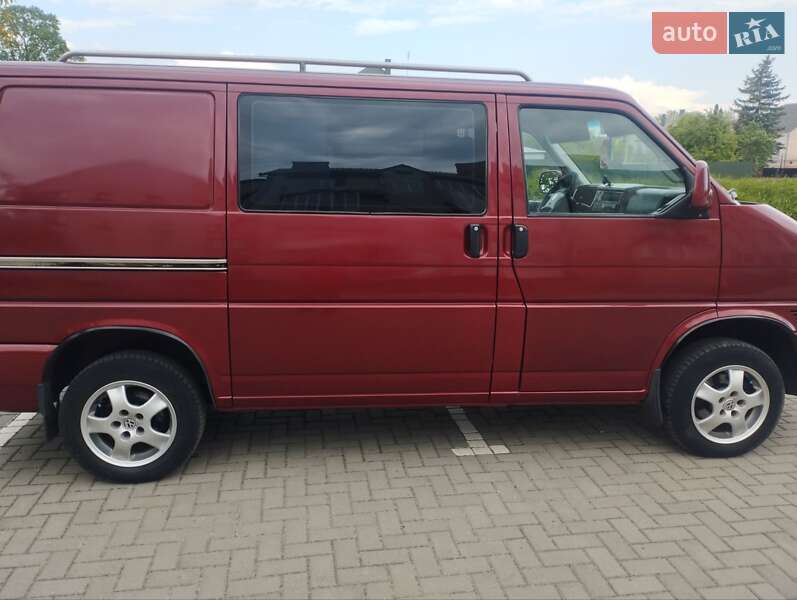 Мінівен Volkswagen Transporter 2001 в Дубні