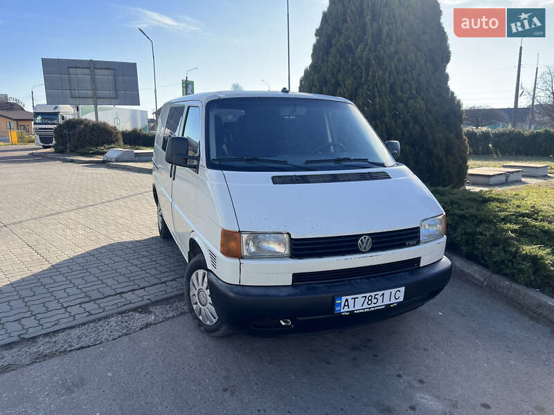 Мінівен Volkswagen Transporter 2001 в Івано-Франківську