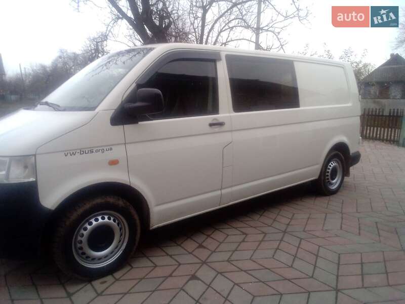 Грузопассажирский фургон Volkswagen Transporter 2006 в Баре