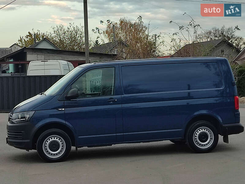 Вантажний фургон Volkswagen Transporter 2018 в Дубні