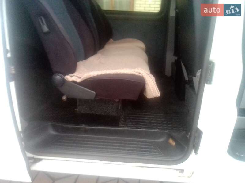 Вантажопасажирський фургон Volkswagen Transporter 2006 в Бару