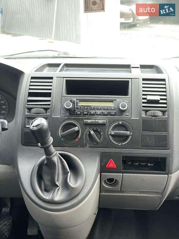 Мінівен Volkswagen Transporter 2008 в Долині