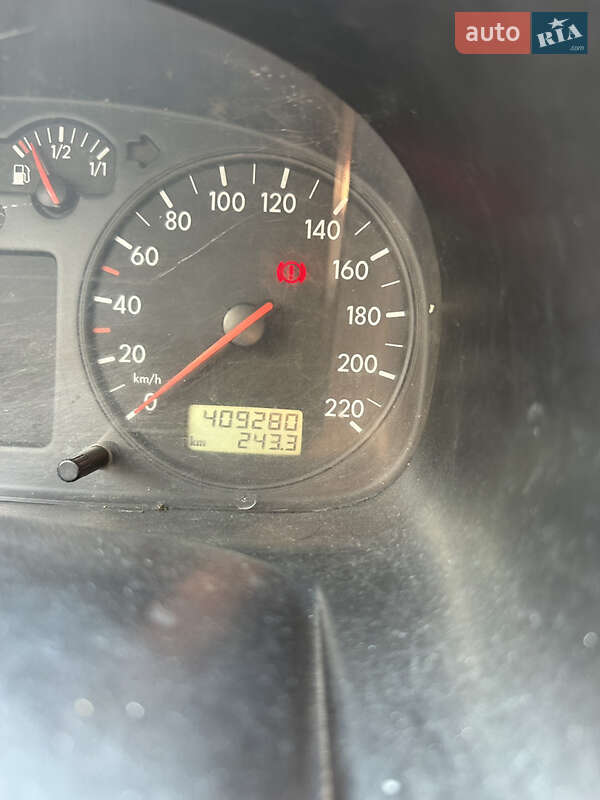 Вантажний фургон Volkswagen Transporter 1999 в Ірпені