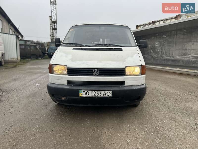 Вантажний фургон Volkswagen Transporter 2000 в Тернополі