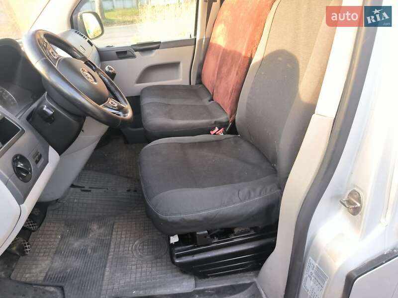 Вантажопасажирський фургон Volkswagen Transporter 2010 в Києві фото 8 Вантажопасажирський фургон Volkswagen Transporter 2010 в Києві
