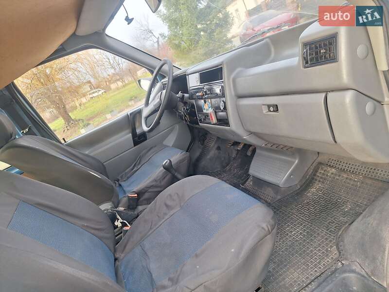 Минивэн Volkswagen Transporter 1993 в Черновцах