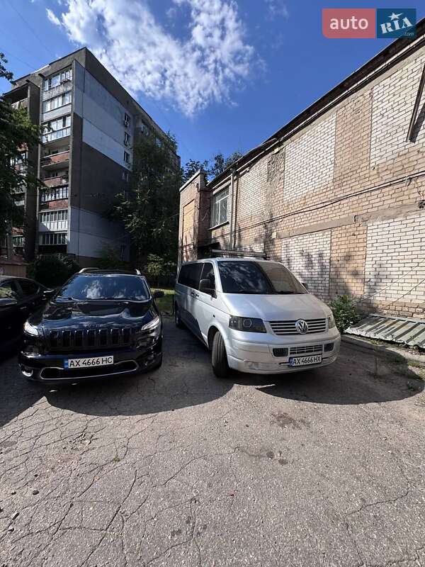 Минивэн Volkswagen Transporter 2005 в Павлограде