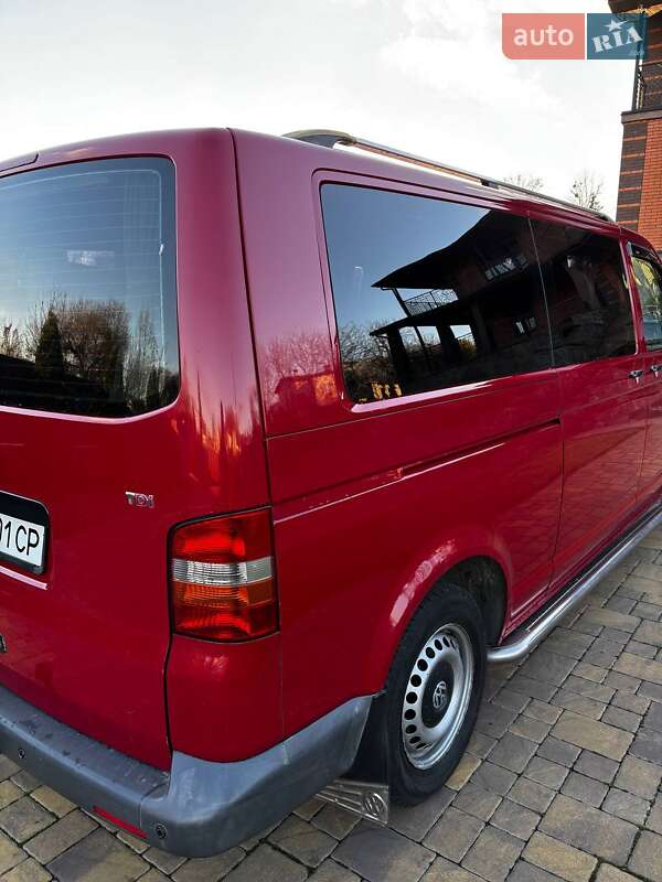 Минивэн Volkswagen Transporter 2004 в Тараще