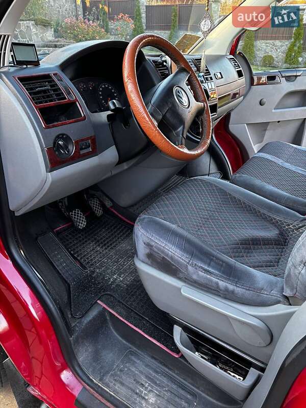Минивэн Volkswagen Transporter 2004 в Тараще