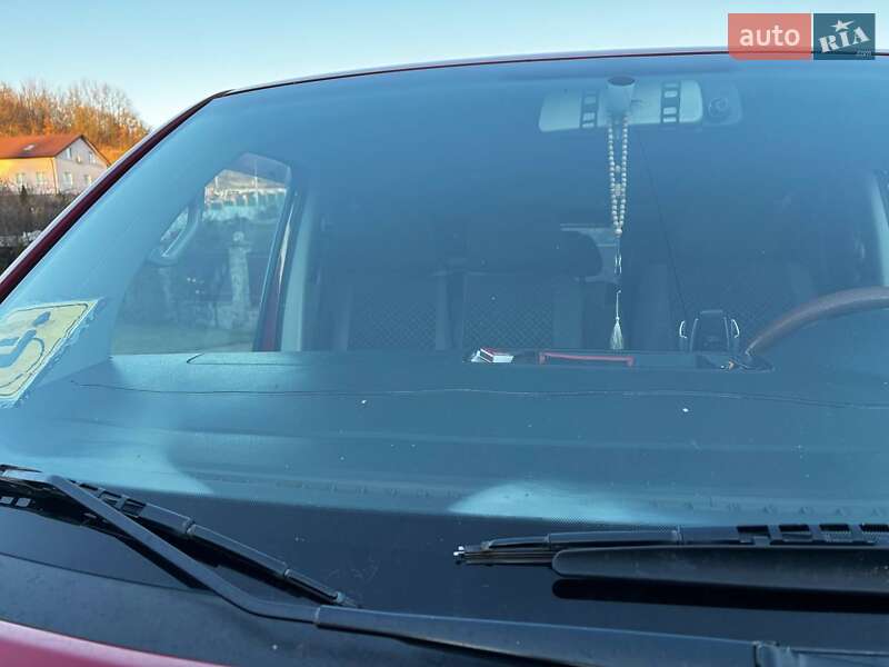 Минивэн Volkswagen Transporter 2004 в Тараще