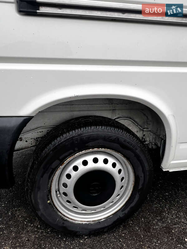 Минивэн Volkswagen Transporter 2001 в Хмельницком