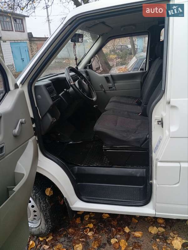 Минивэн Volkswagen Transporter 1998 в Томашполе