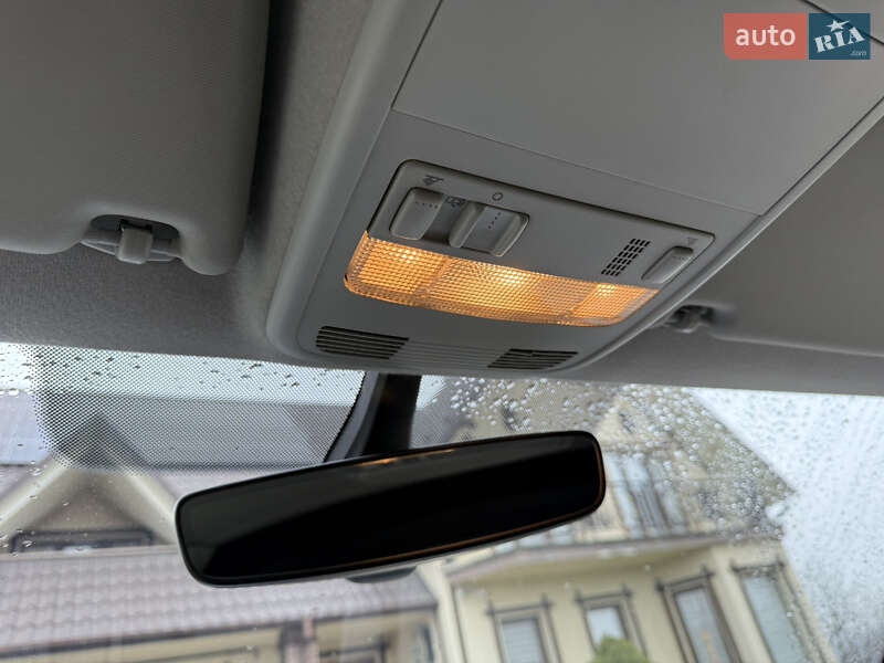 Вантажний фургон Volkswagen Transporter 2018 в Чернівцях