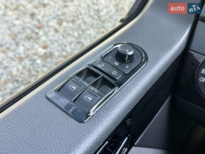 Мінівен Volkswagen Transporter 2004 в Харкові