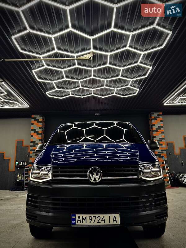 Мінівен Volkswagen Transporter 2018 в Житомирі