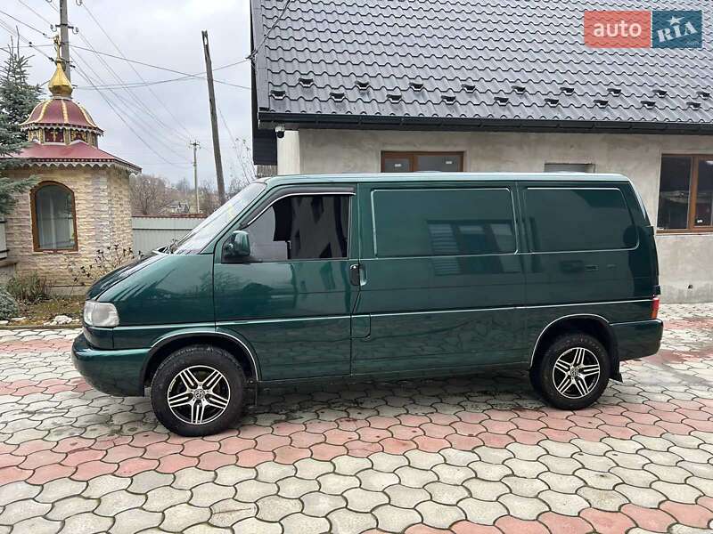 Грузовой фургон Volkswagen Transporter 2002 в Надворной