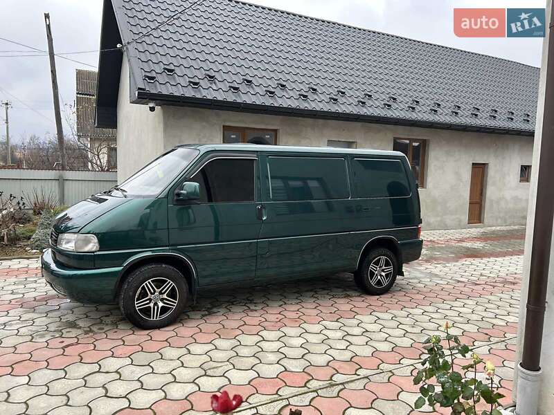 Грузовой фургон Volkswagen Transporter 2002 в Надворной