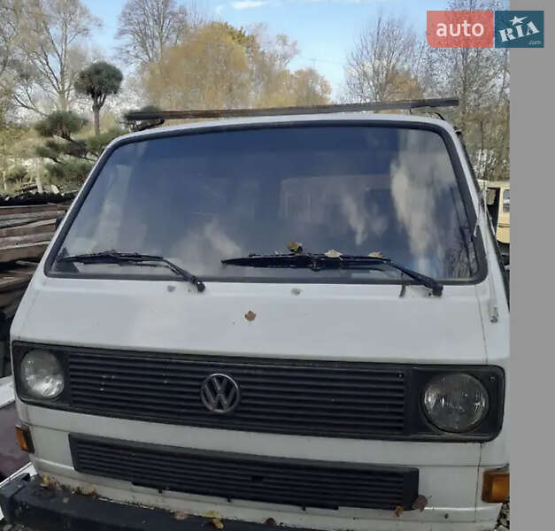 Грузовой фургон Volkswagen Transporter 1988 в Львове