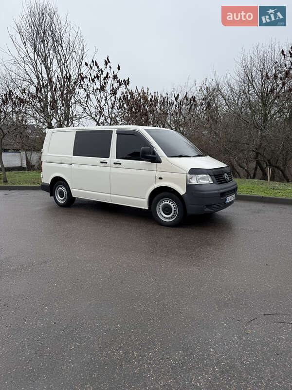 Минивэн Volkswagen Transporter 2005 в Смеле