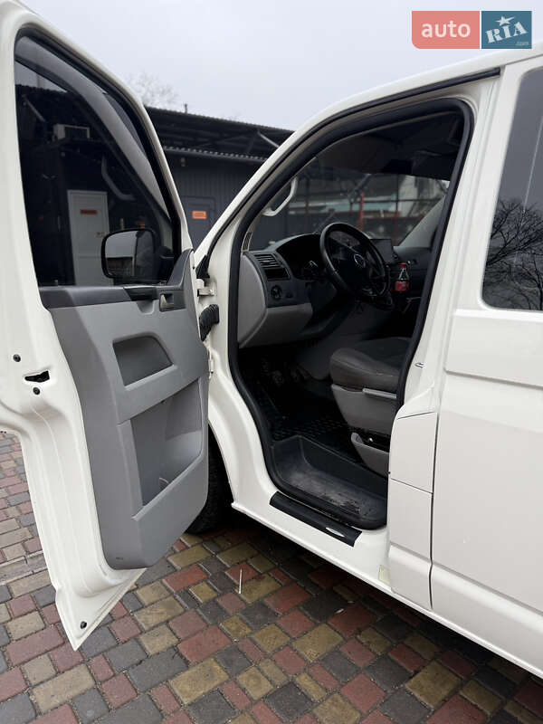 Минивэн Volkswagen Transporter 2005 в Смеле