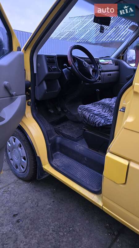 Минивэн Volkswagen Transporter 2000 в Монастыриске