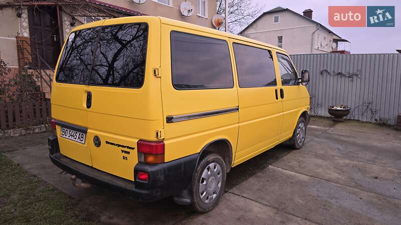 Минивэн Volkswagen Transporter 2000 в Монастыриске