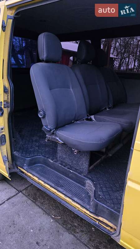 Минивэн Volkswagen Transporter 2000 в Монастыриске