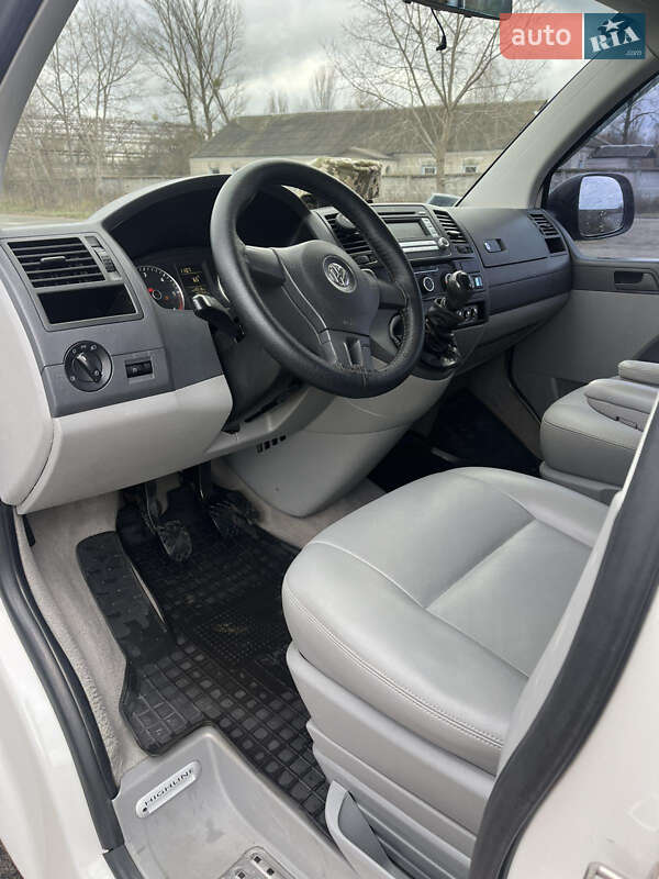 Мікроавтобус вантажний (до 3,5т) Volkswagen Transporter 2013 в Гаврилівці